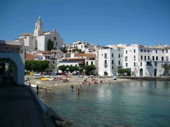PLAGE DE CADAQUES ( ESPAGNE)